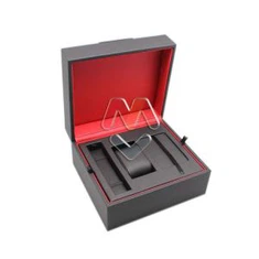 उच्च - अंतिम गुणवत्ता ब्लॅक लेदर वॉच बॉक्समध्ये वैयक्तिकृत मेन्सवॉच बॉक्स